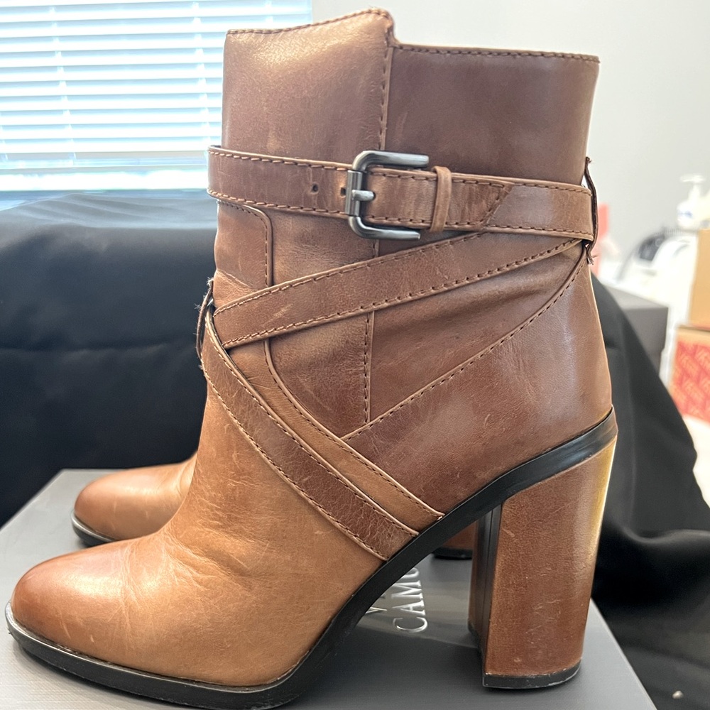 Vince Camuto tan leather booties size 8